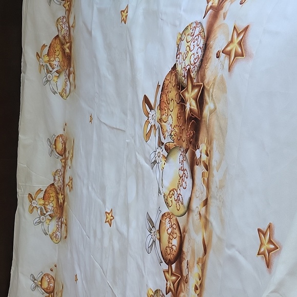 Gold Christmas ornaments one bed cover - Picture 14 of 14